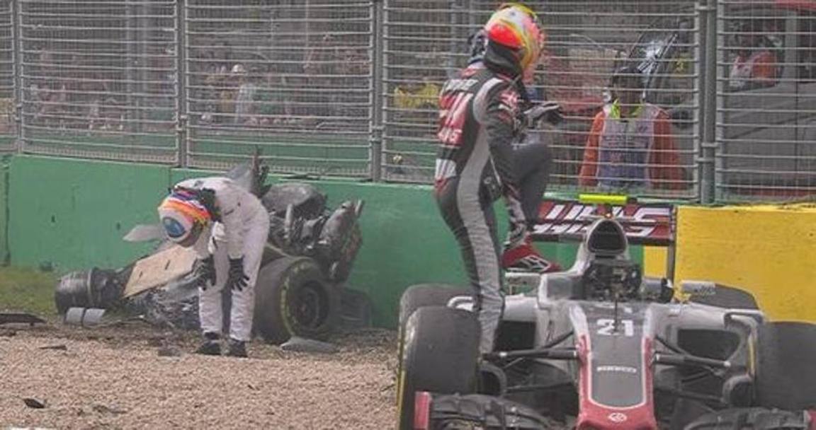 Alonso e Gutierrez escono illesi dalle auto